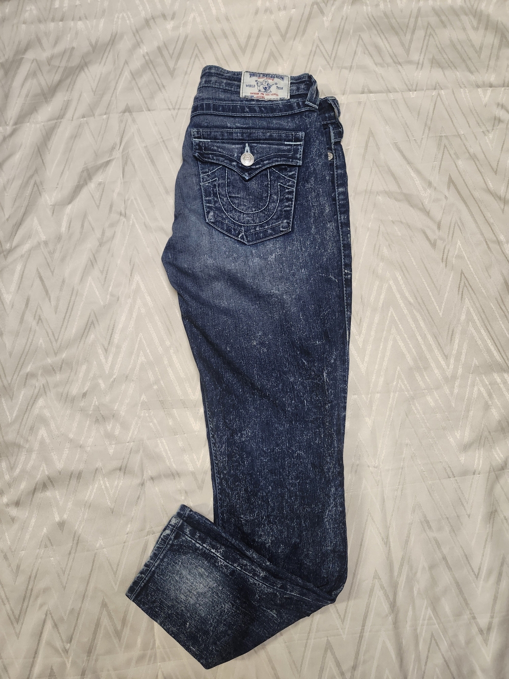 True Religion Indigo Skinny Jeans with Signature Back Pocket Legging Style Demin